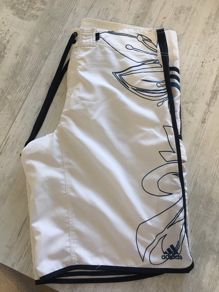 Beyaz Baskılı Erkek Deniz Şortu - Görsel 3