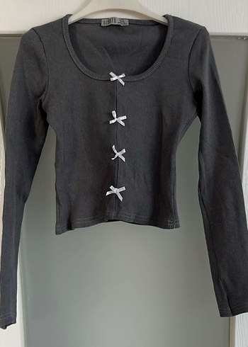 Gri Düğmeli Uzun Kollu Crop Top