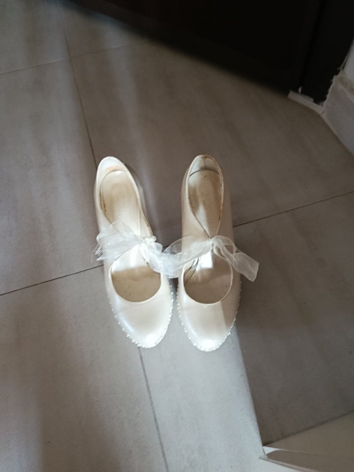 Beyaz Fiyonk Detaylı Dolgu Topuklu Gelin Ayakkabısı - Görsel 2