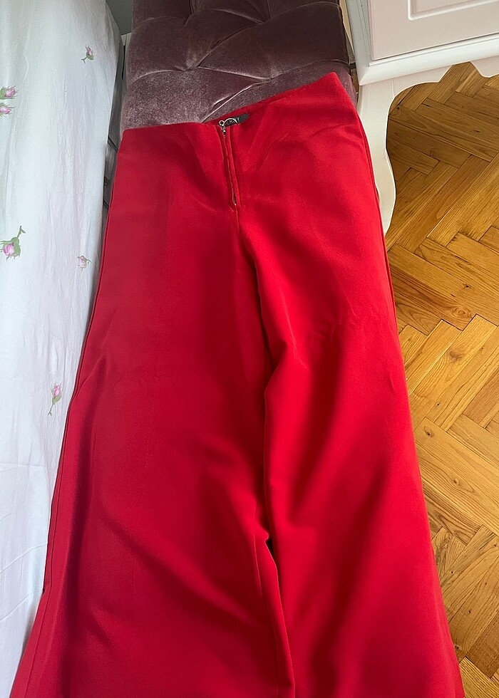 Kırmızı kumaş pantolon - Görsel 2