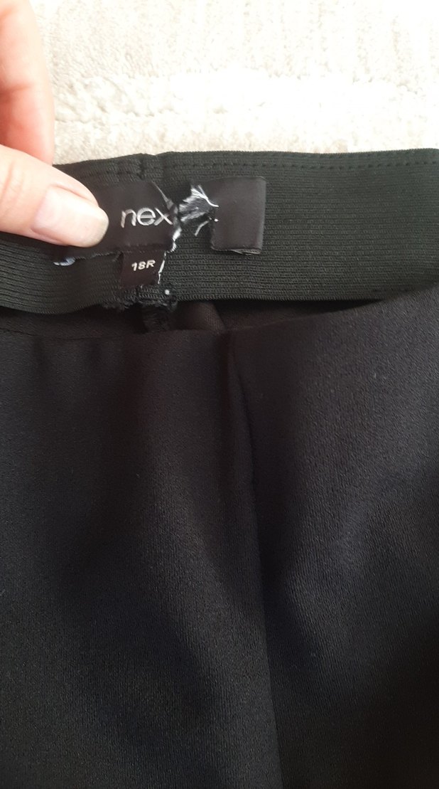 Kadın Siyah Pilili Kumaş Pantolon - Görsel 2