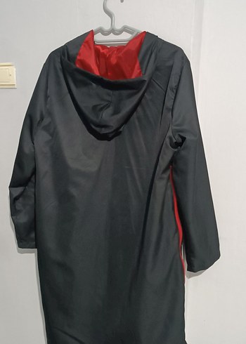 Kırmızı Siyah Kapüşonlu Uzun Spor Yağmurluk - Görsel 4