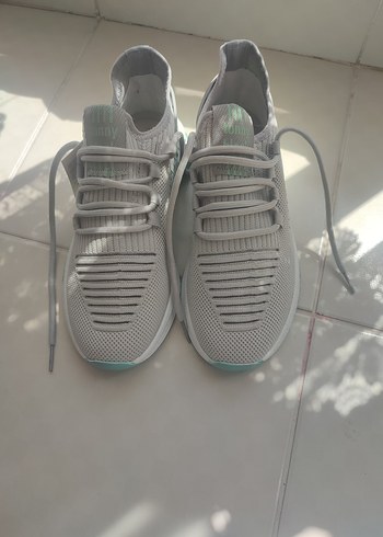 39 Beden Gri Beyaz Bağcıklı Kadın Spor Ayakkabı