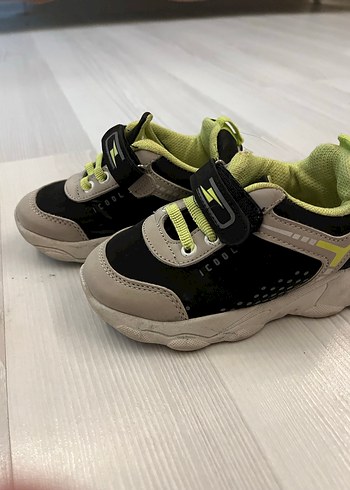 25 Beden Sarı Gri Bağcıksız Erkek Çocuk Spor Ayakkabı