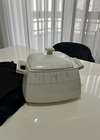 Gri Detaylı Beyaz Kapaklı Porselen Güveç - Görsel 4