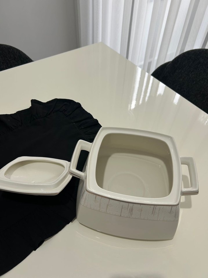 Gri Detaylı Beyaz Kapaklı Porselen Güveç - Görsel 2