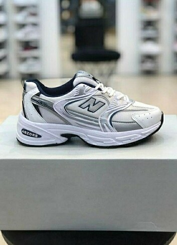 41 Beden beyaz Renk New Balance Sneaker 