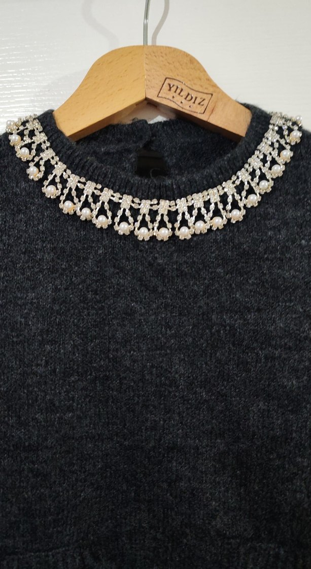 Zincir Detaylı Gri Kadın Triko Kazak - Görsel 2