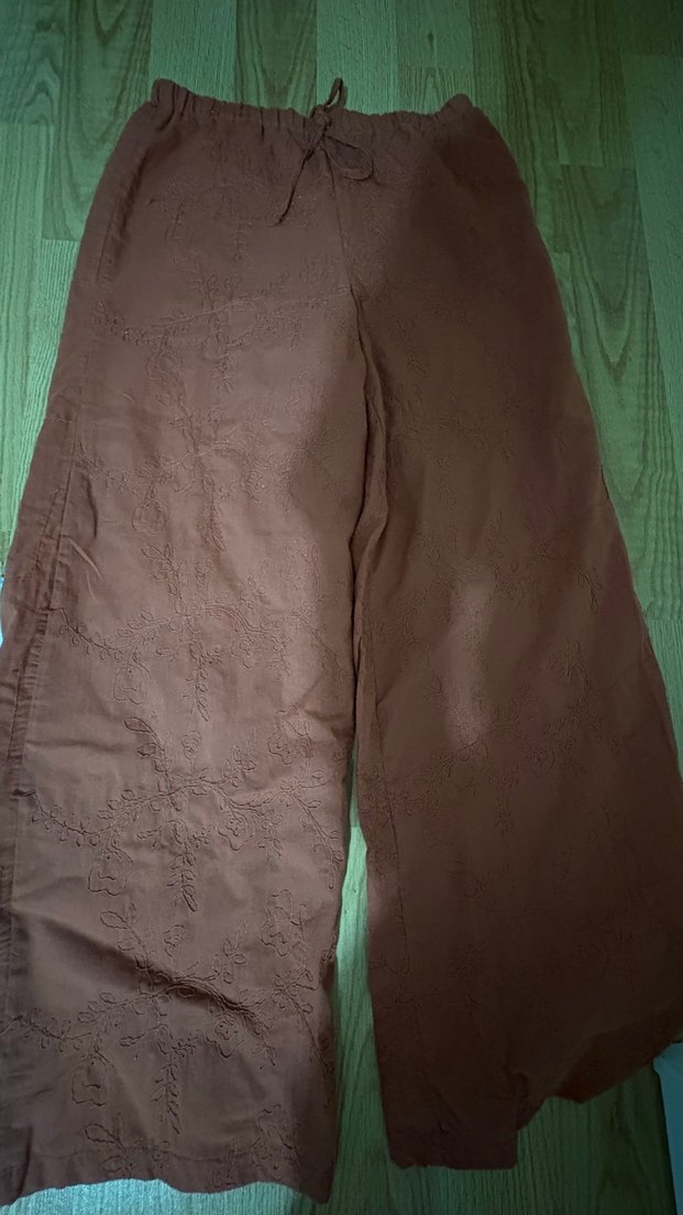 Kahverengi İşlemeli Kadın  Pantolon - Görsel 4