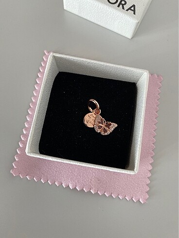 PEMBE KELEBEK ÇİFT SALLANTILI CHARM