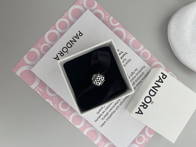 Pandora TAŞ KALP CHARM