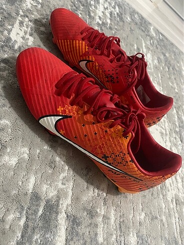 41 Beden çeşitli Renk Nike krampon