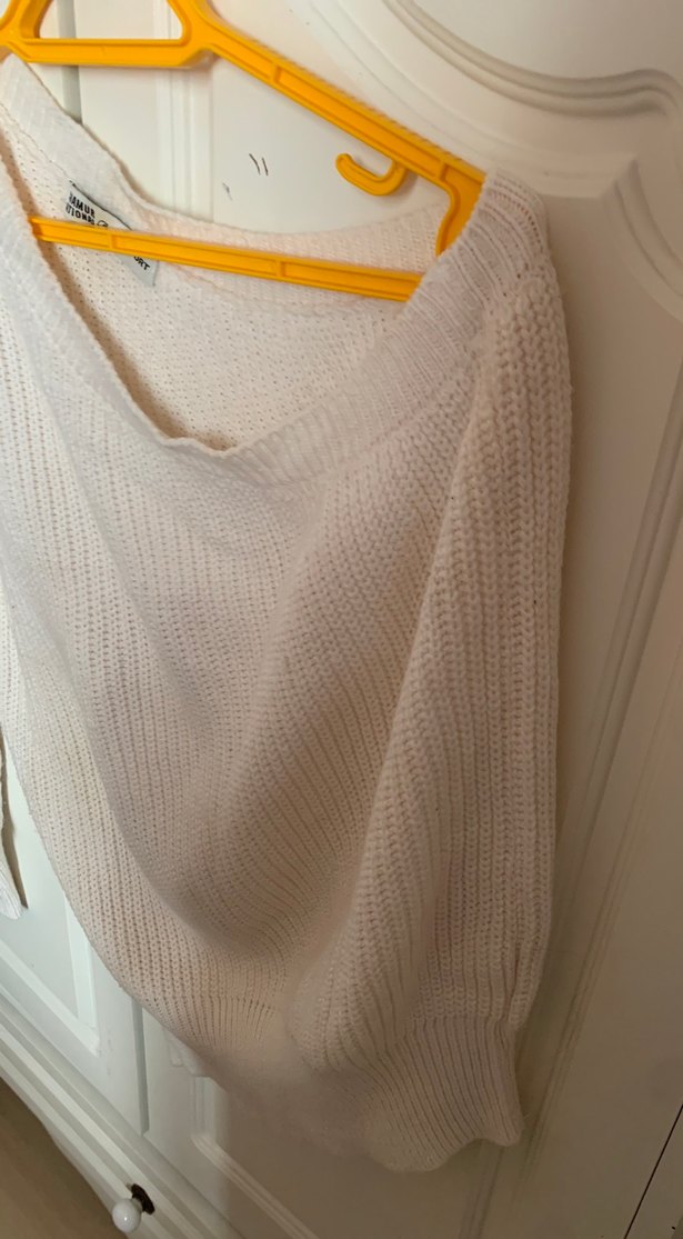 Kadın Beyaz V Yakalı Triko Kazak - Görsel 3