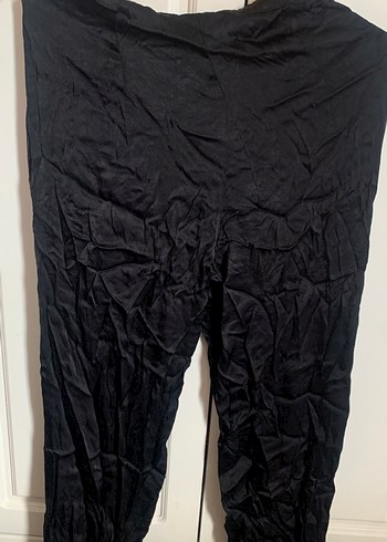 Kadın Siyah saten Midi Bol Kesim Pantolon - Görsel 2