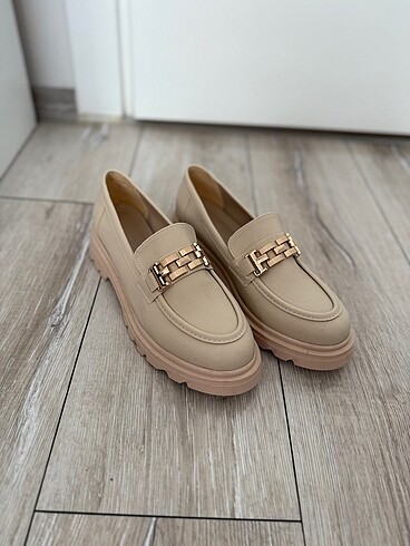 Diğer Kadın kalın tabanlı toka detaylı loafer ayakkabı