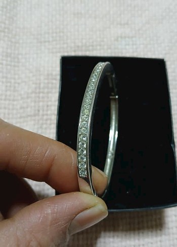 Gri Minimalist YDesenli Tokalı Bilezik - Görsel 3