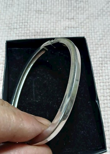 Gri Minimalist YDesenli Tokalı Bilezik - Görsel 2