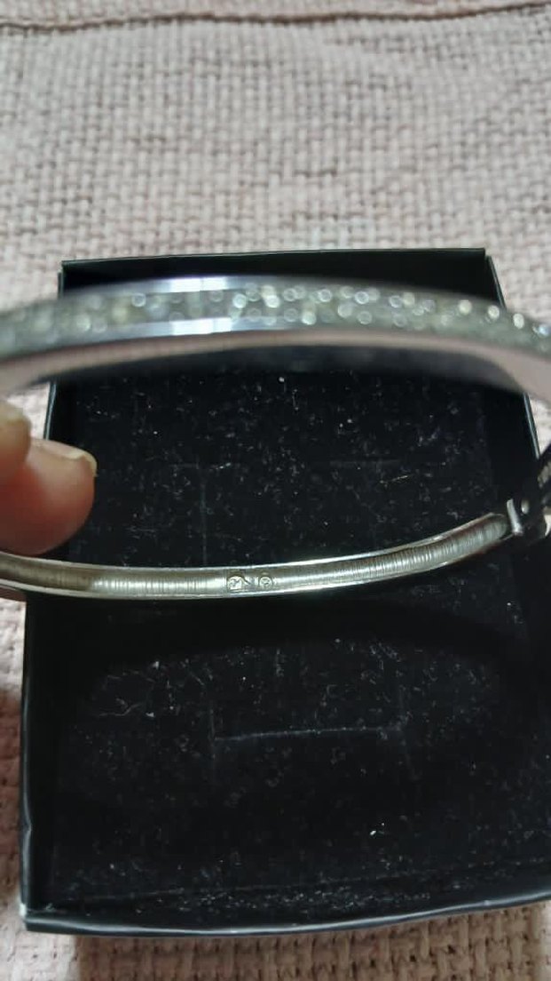 Gri Minimalist YDesenli Tokalı Bilezik - Görsel 4