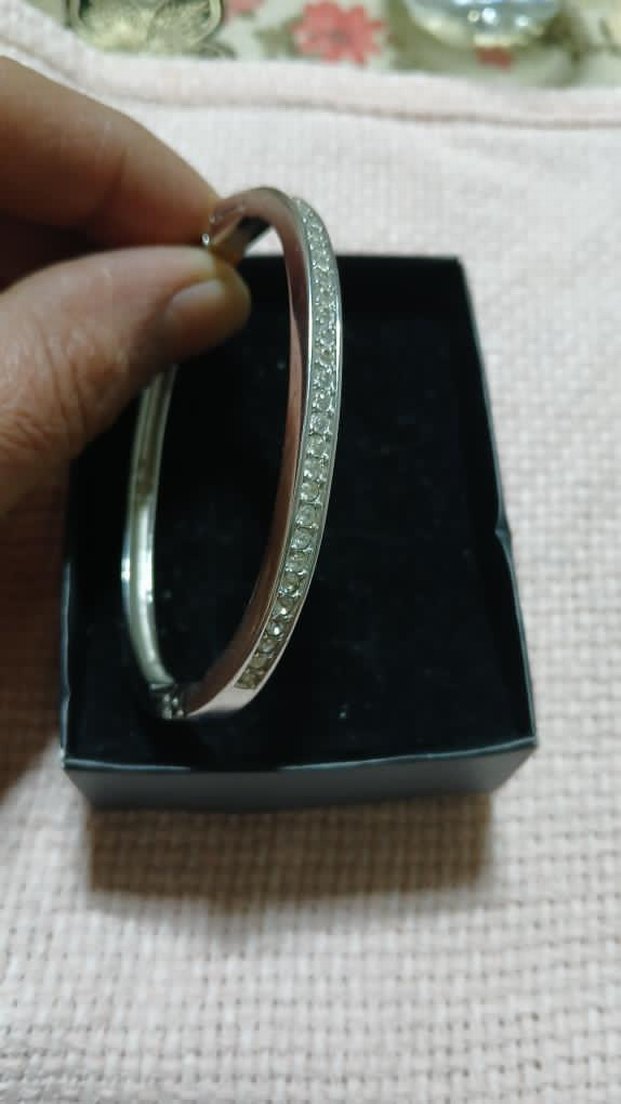 Gri Minimalist YDesenli Tokalı Bilezik - Görsel 5