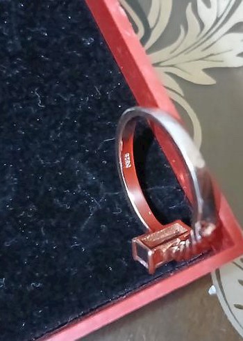 Altın Renkli Kadın Yüzük Parlak Taşlı - Görsel 4