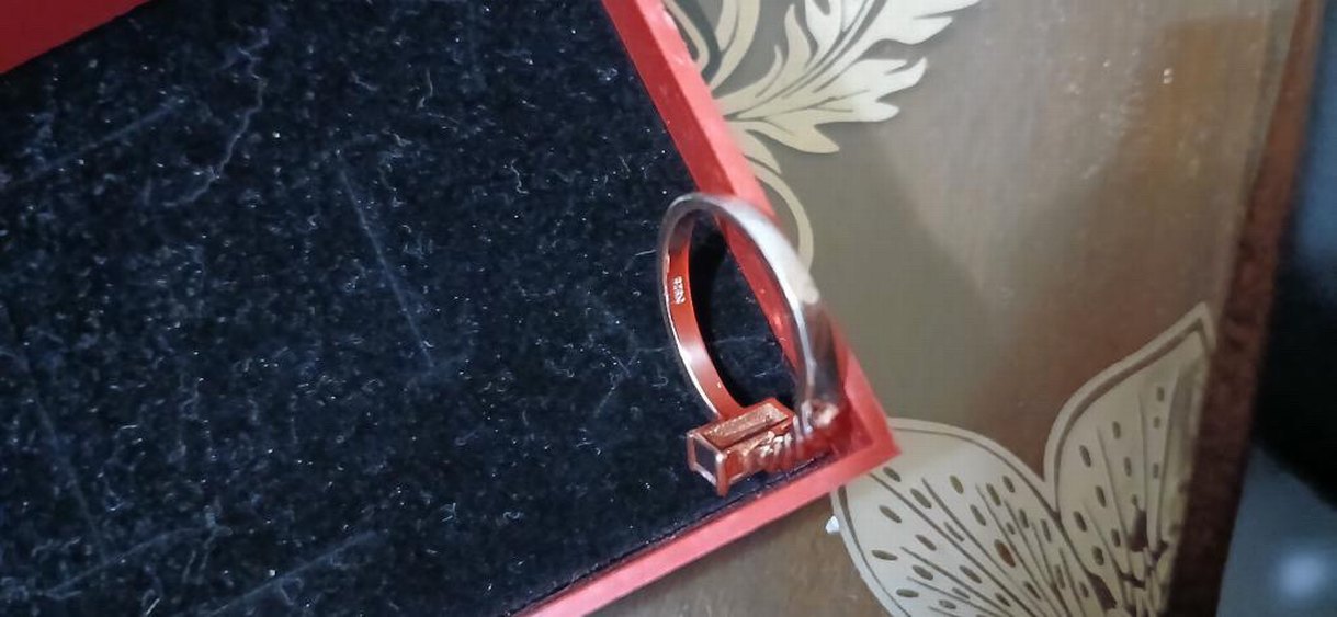 Altın Renkli Kadın Yüzük Parlak Taşlı - Görsel 4