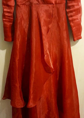 Saten Görünümlü Kırmızı Uzun Kollu Uzun Elbise - Görsel 5