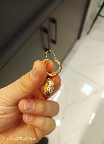Diğer 14 ayar 1.93 gram Halep küpe.