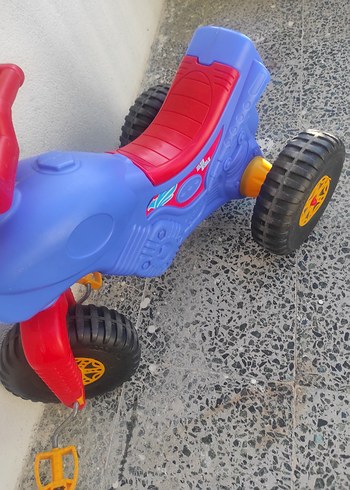 Diğer Renkli Çocuk Üç Tekerlekli Bisiklet