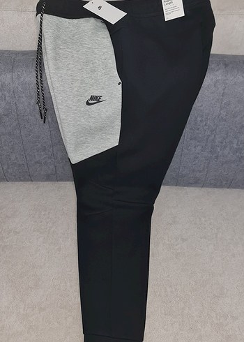 Nike Tech Fleece HV0959-011 Eşofman Altı - Görsel 3