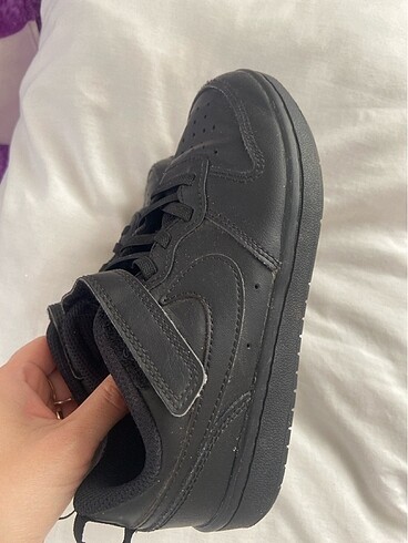 31 Beden siyah Renk Nike orjinal çocuk ayakkabı