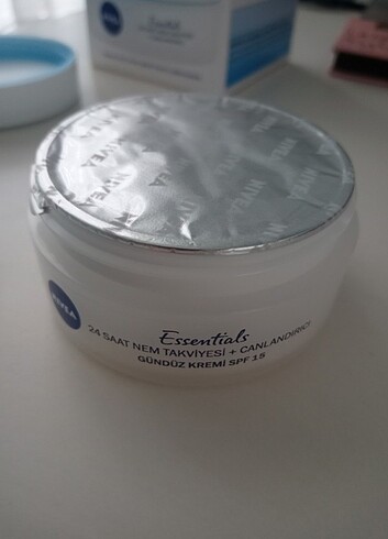 Nivea Nivea Essentials Gündüz kremi