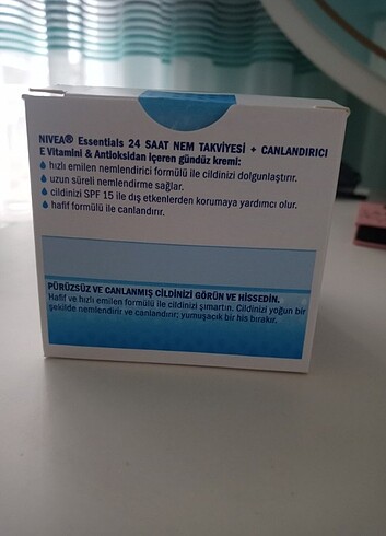 Beden Nivea Essentials Gündüz kremi
