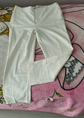 Beyaz Pilili Midi Kumaş Kadın Pantolon - Görsel 3