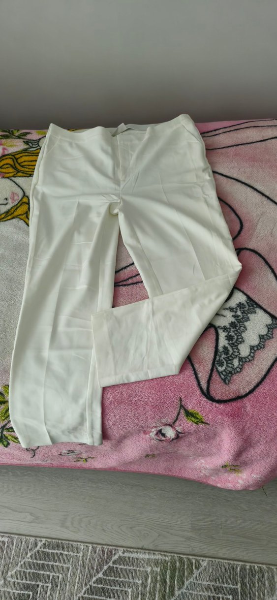 Beyaz Pilili Midi Kumaş Kadın Pantolon - Görsel 3