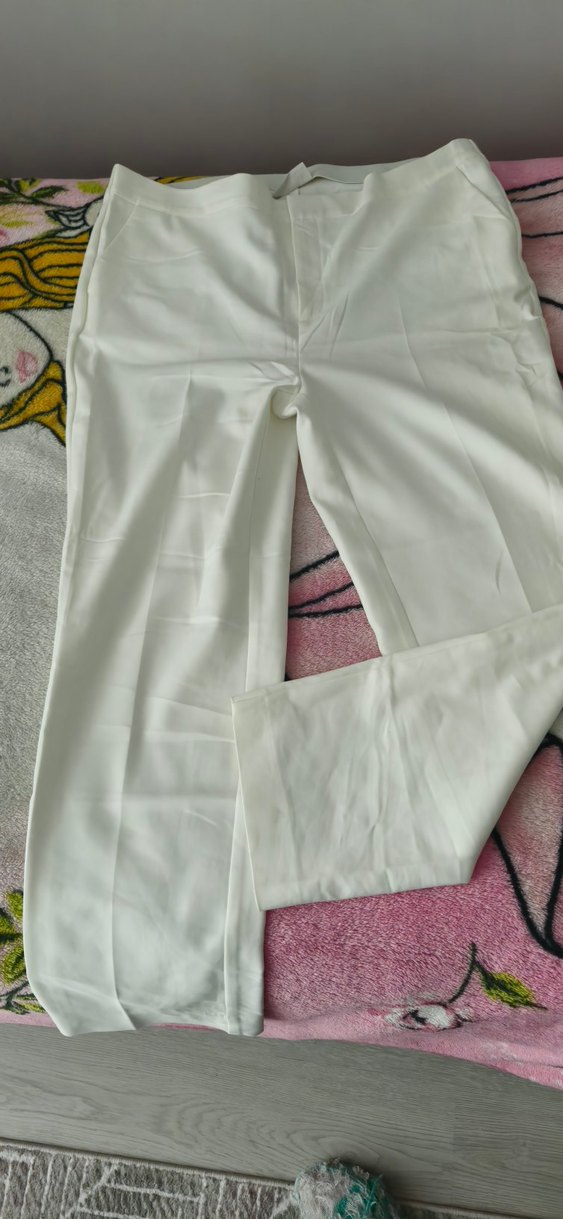 Beyaz Pilili Midi Kumaş Kadın Pantolon - Görsel 4
