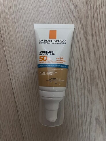 La Roche Posay La Roche Posay SPF50+ Renkli Güneş Kremi