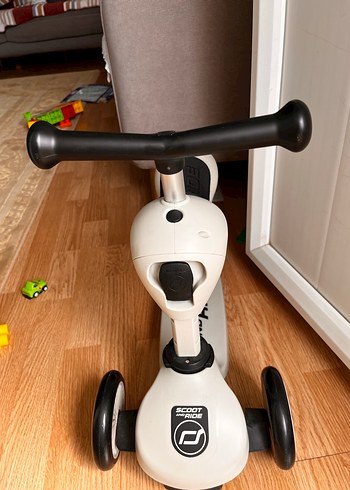 Diğer Beyaz Çocuk Scooter