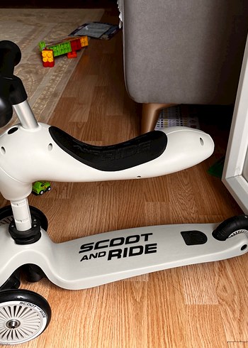Beyaz Çocuk Scooter