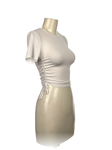 H&M H&M T-shirt %70 İndirimli.