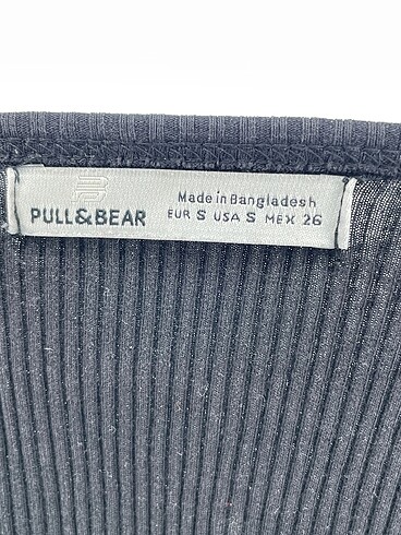 s Beden siyah Renk Pull and Bear T-shirt %70 İndirimli.