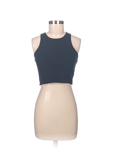 Pull and Bear T-shirt %70 İndirimli.