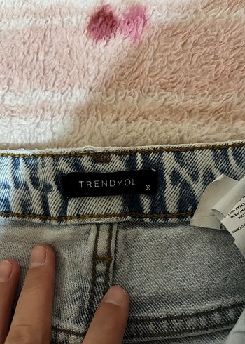 Trendyol & Milla Yırtmaçlı açık mavi jean