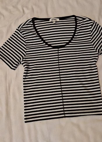 Siyah Beyaz Çizgili Kadın Tişört - Görsel 2