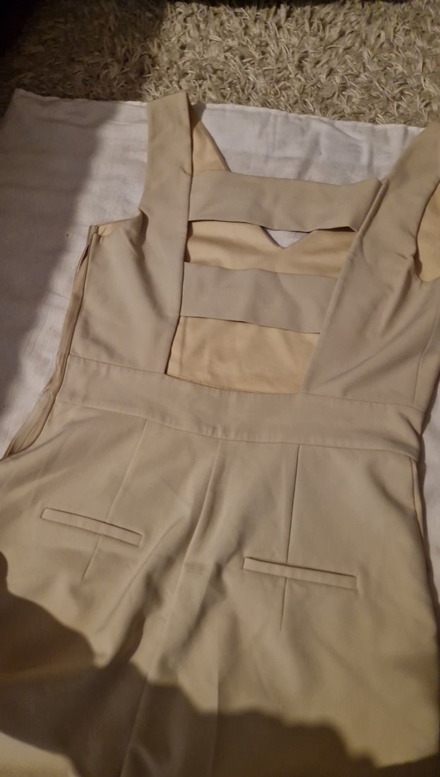 Bej V Yaka Kolsuz Kadın Tulum - Görsel 5