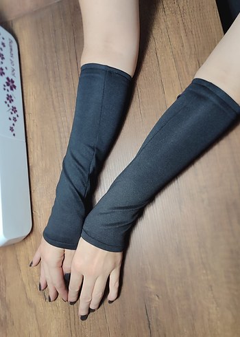 Siyah Elastik Gotik Kadın Eldiveni - Görsel 3