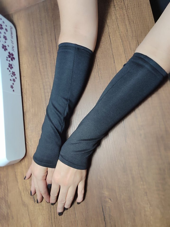 Siyah Elastik Gotik Kadın Eldiveni - Görsel 3