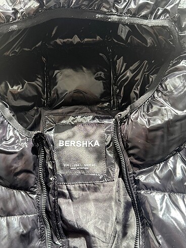 BERSHKA PARLAK MONT
