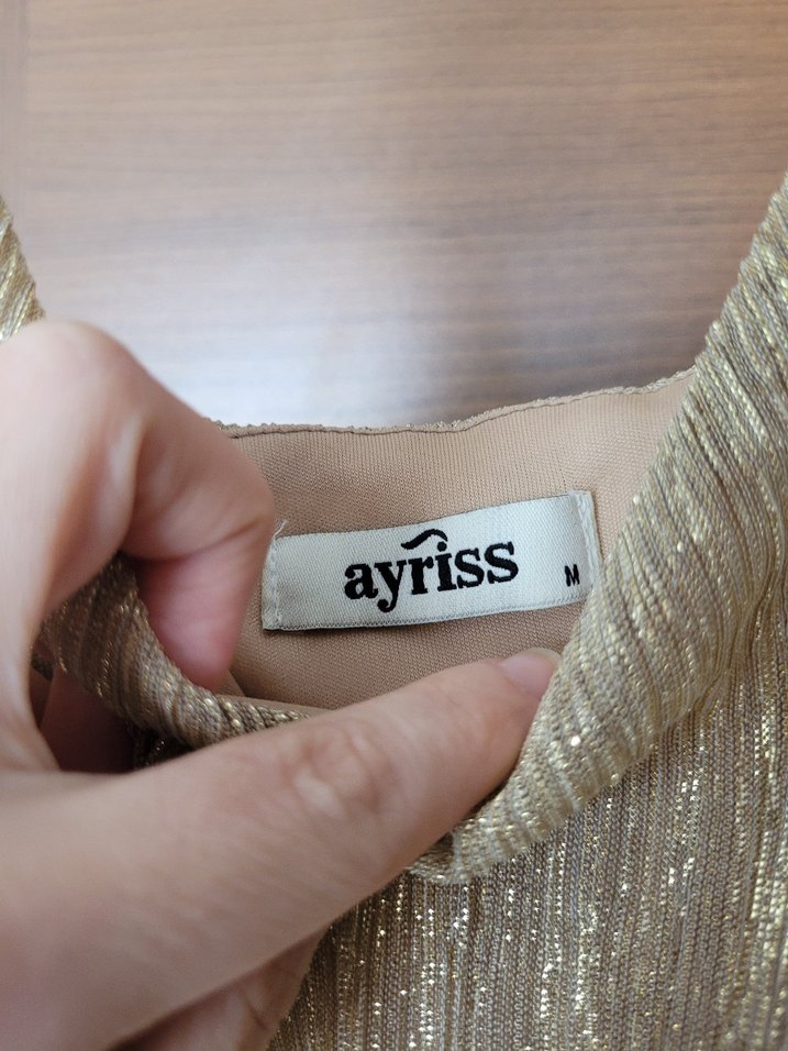 Bej Parlak Pilili Uzun Kadın Elbise - Görsel 4