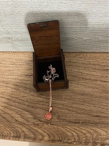 Diğer Lotus kolye