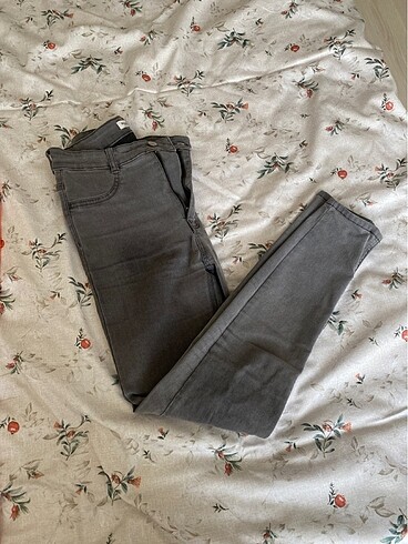 pull and bear gri skinny jeans